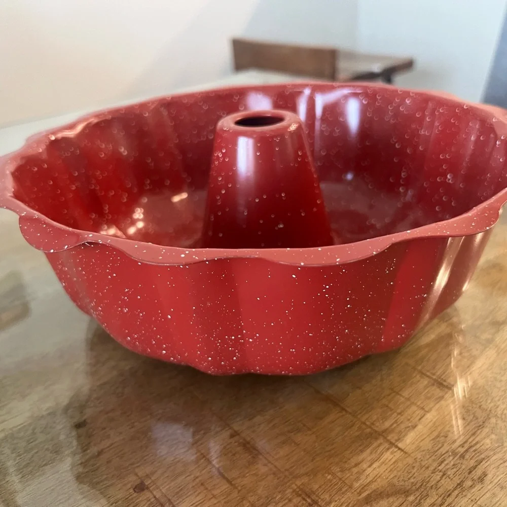 Red Bundt pan